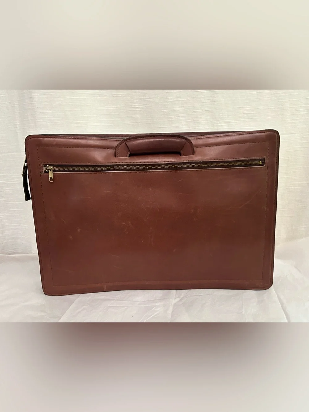 Vintage Men's 100% Leather Briefcase in Deep Brown - Classic Professional Carry